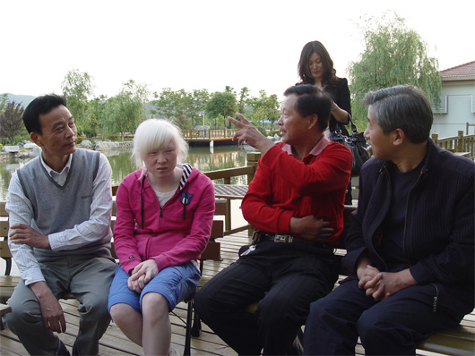 東信醫藥集團、武漢市民盟聯合開展“送醫送藥”助殘活動