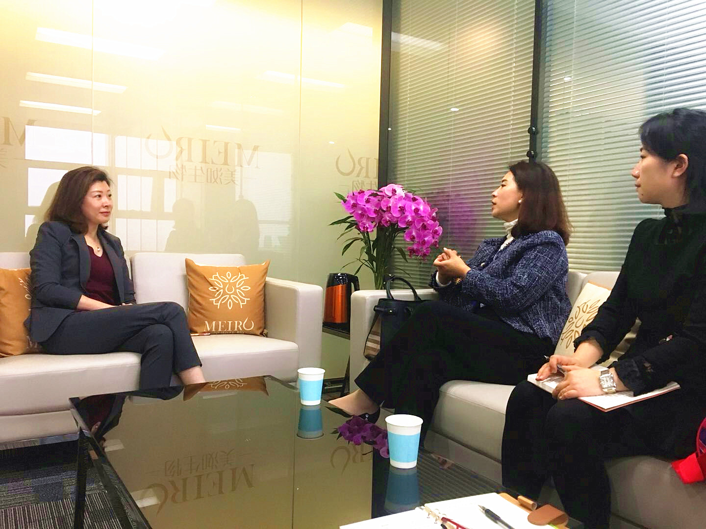 東信醫藥集團牽手融智家庭社區指導中心，達成公益項目合作意向