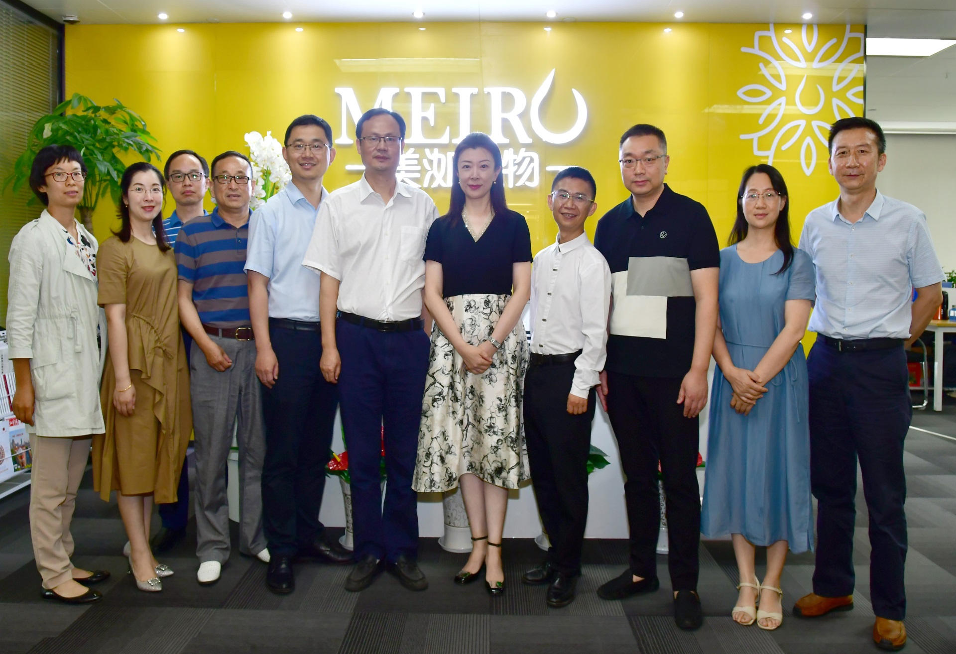 聚力同行，共贏未來。東信醫藥集團與武漢輕工大學成功舉辦校企合作交...